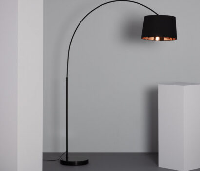 Stehlampe Kasa Schwarz oder weiss