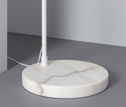 Stehlampe Kasa Schwarz oder weiss